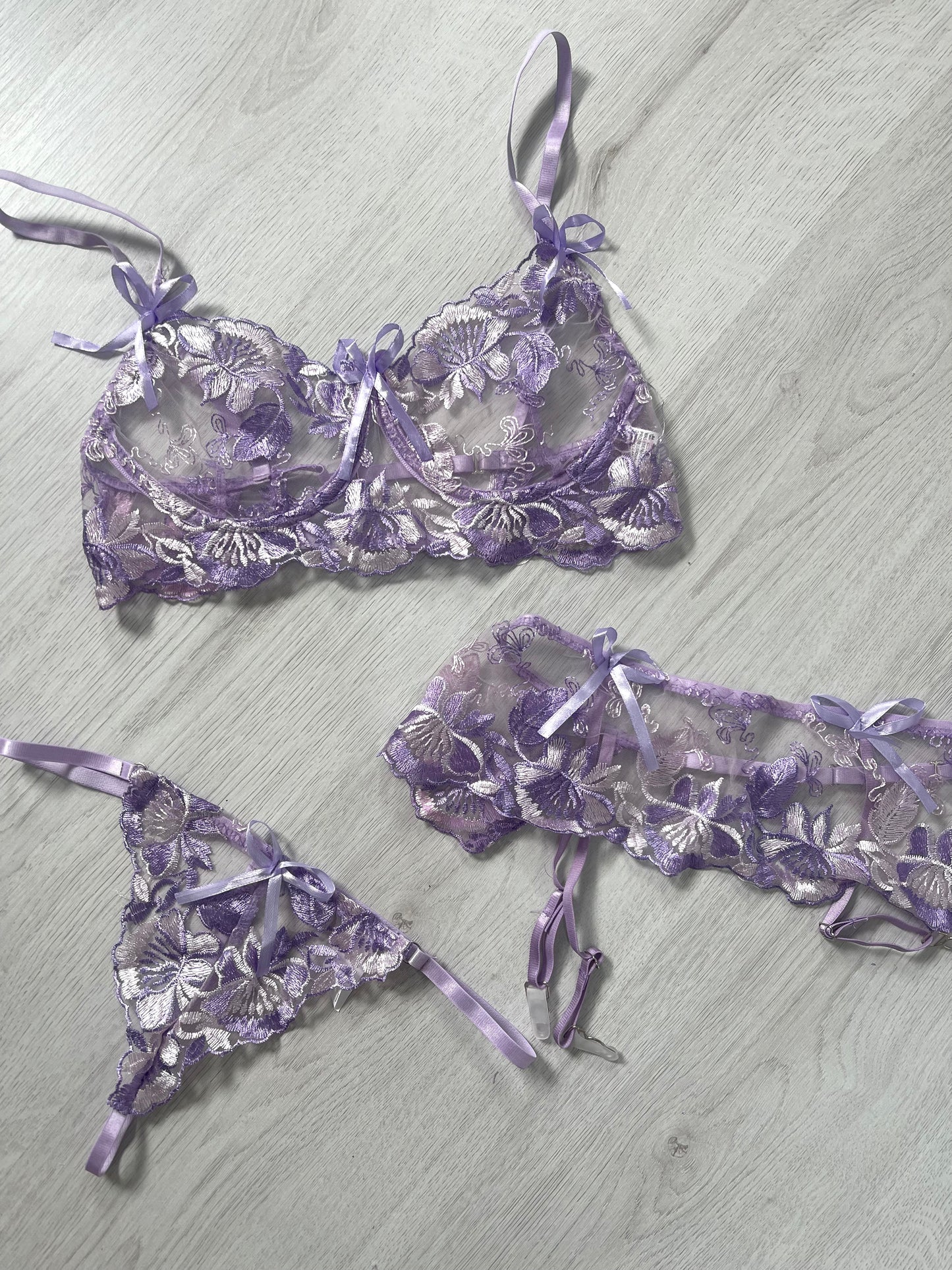 Orchid Lace Set